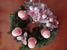 Bazénová chemie, zeminy, mulče, květináče, prvky zahradní architektury a další zahradnické potřeby.